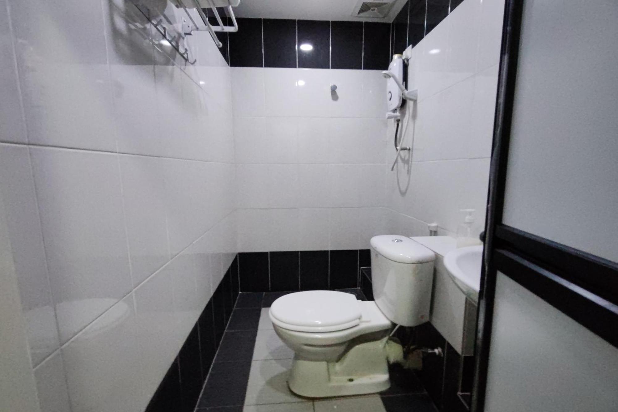 โอโย 43934 โนวา โฮเต็ล Hotel อิโปห์ ภายนอก รูปภาพ